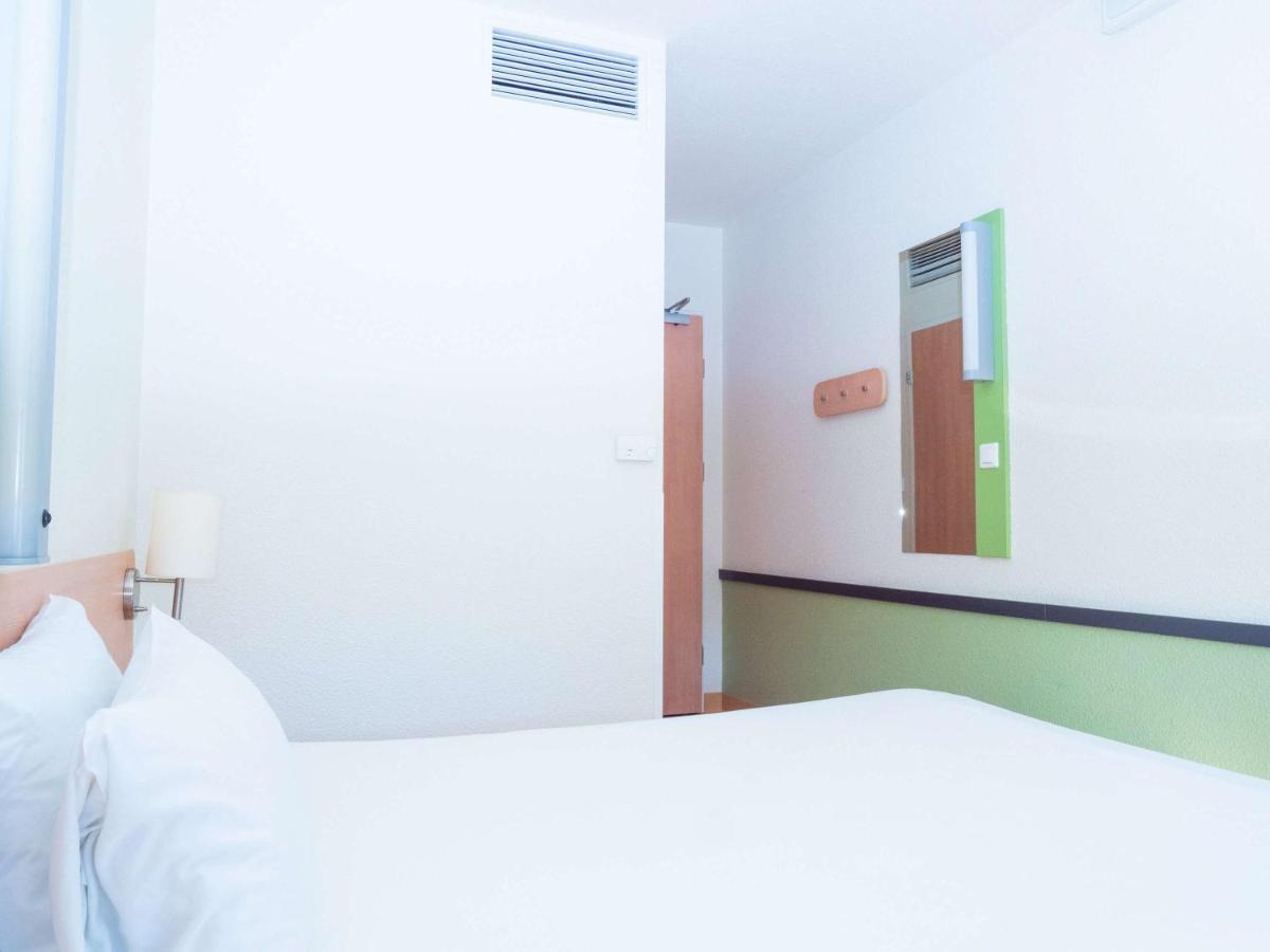 Ibis Budget Krakow Bronowice エクステリア 写真