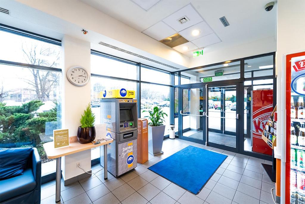 Ibis Budget Krakow Bronowice エクステリア 写真