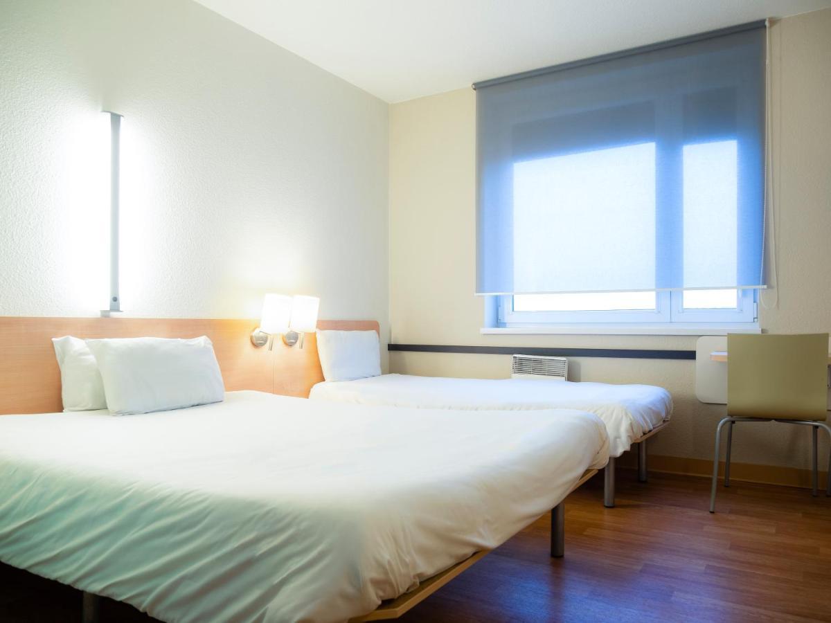 Ibis Budget Krakow Bronowice エクステリア 写真